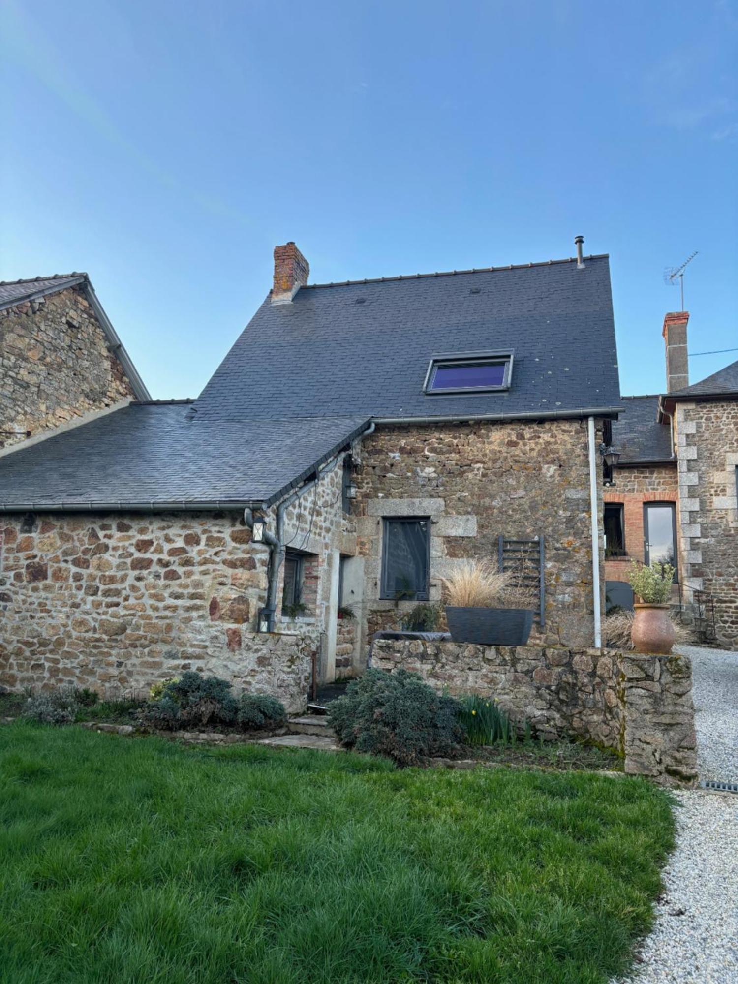 Gite Le Patis Pre-en-Pail-Saint-Samson Exterior foto